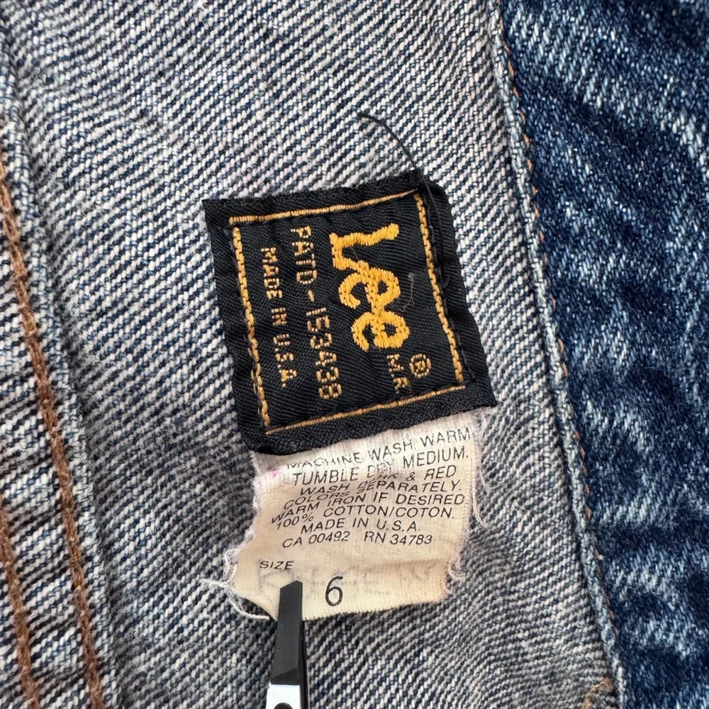 vintage Lee kids' blue denim trucker jacket, likely from the 1980s size 6